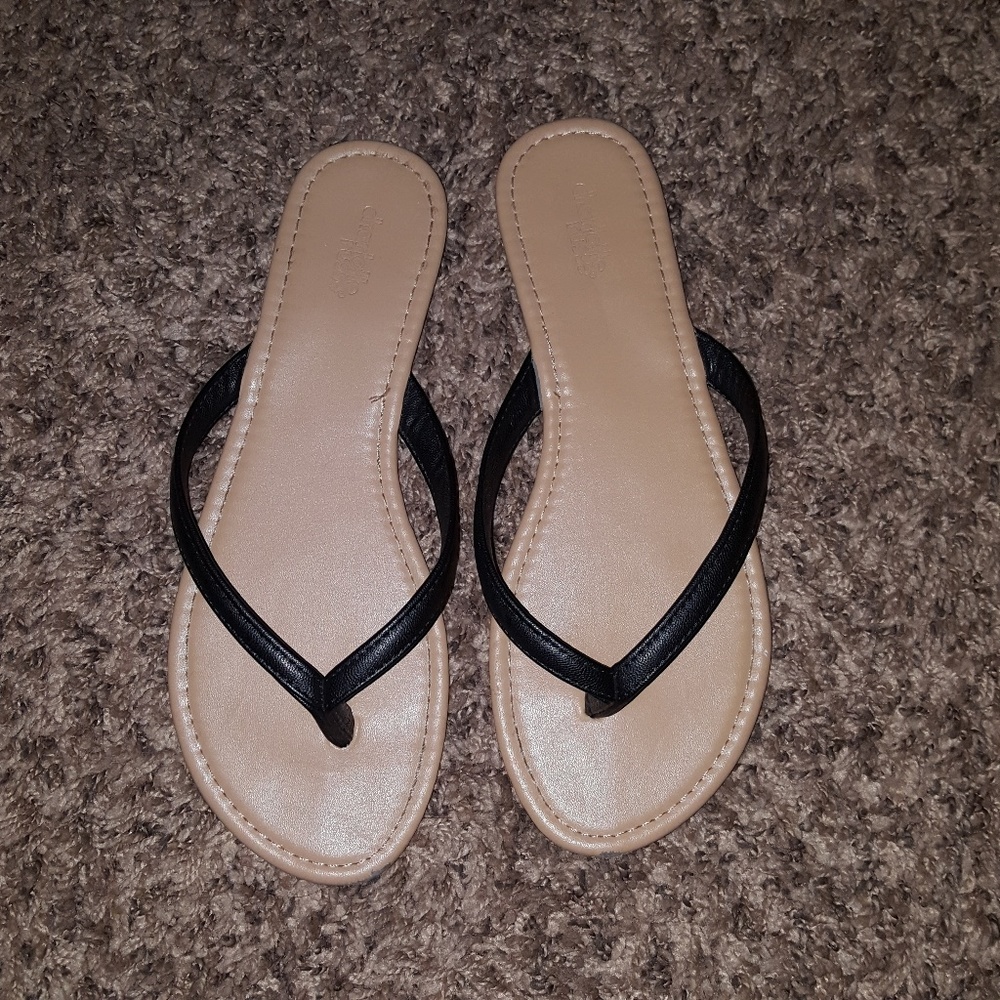 🎉Charlotte Russe Black Thong Sandals